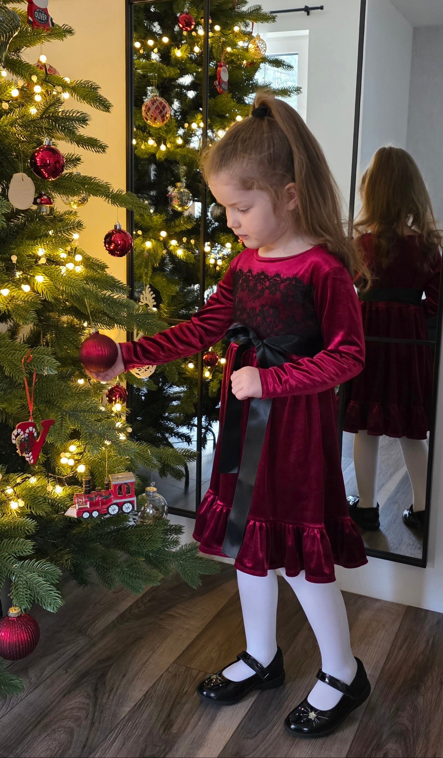 Samta kleita ar mežģīni