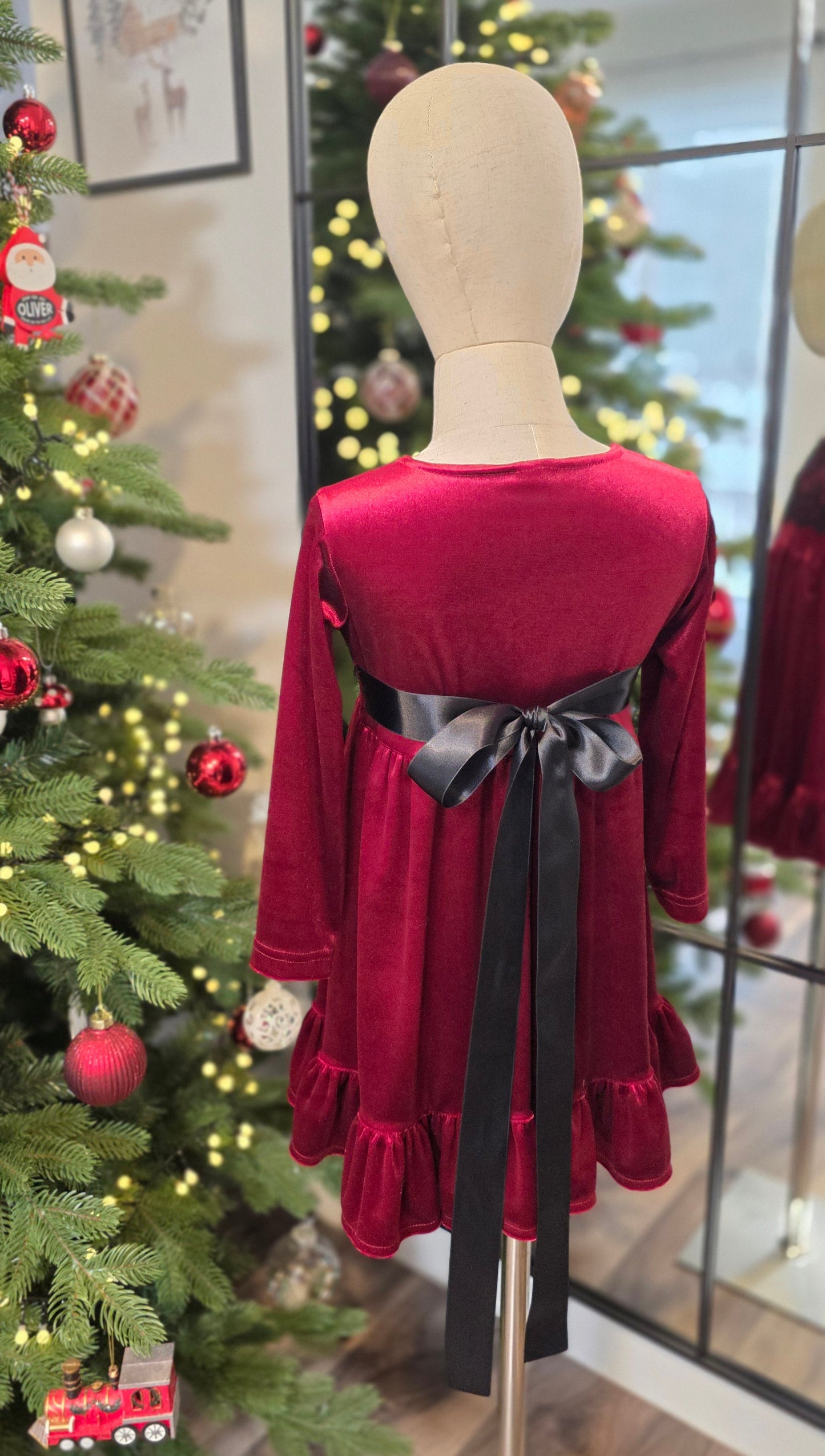 Samta kleita ar mežģīni