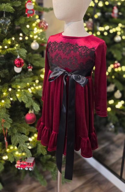 Samta kleita ar mežģīni