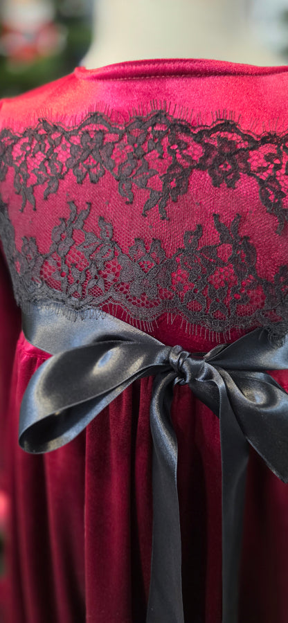 Samta kleita ar mežģīni