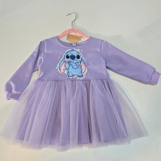 Kleita ar tillu un Stich aplikāciju